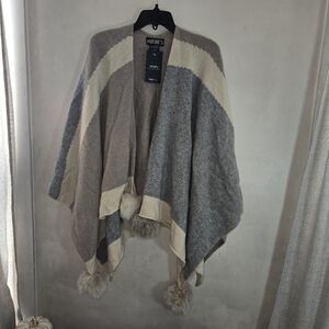 Mitchie's Women's Elegant Gray and Cream Poncho